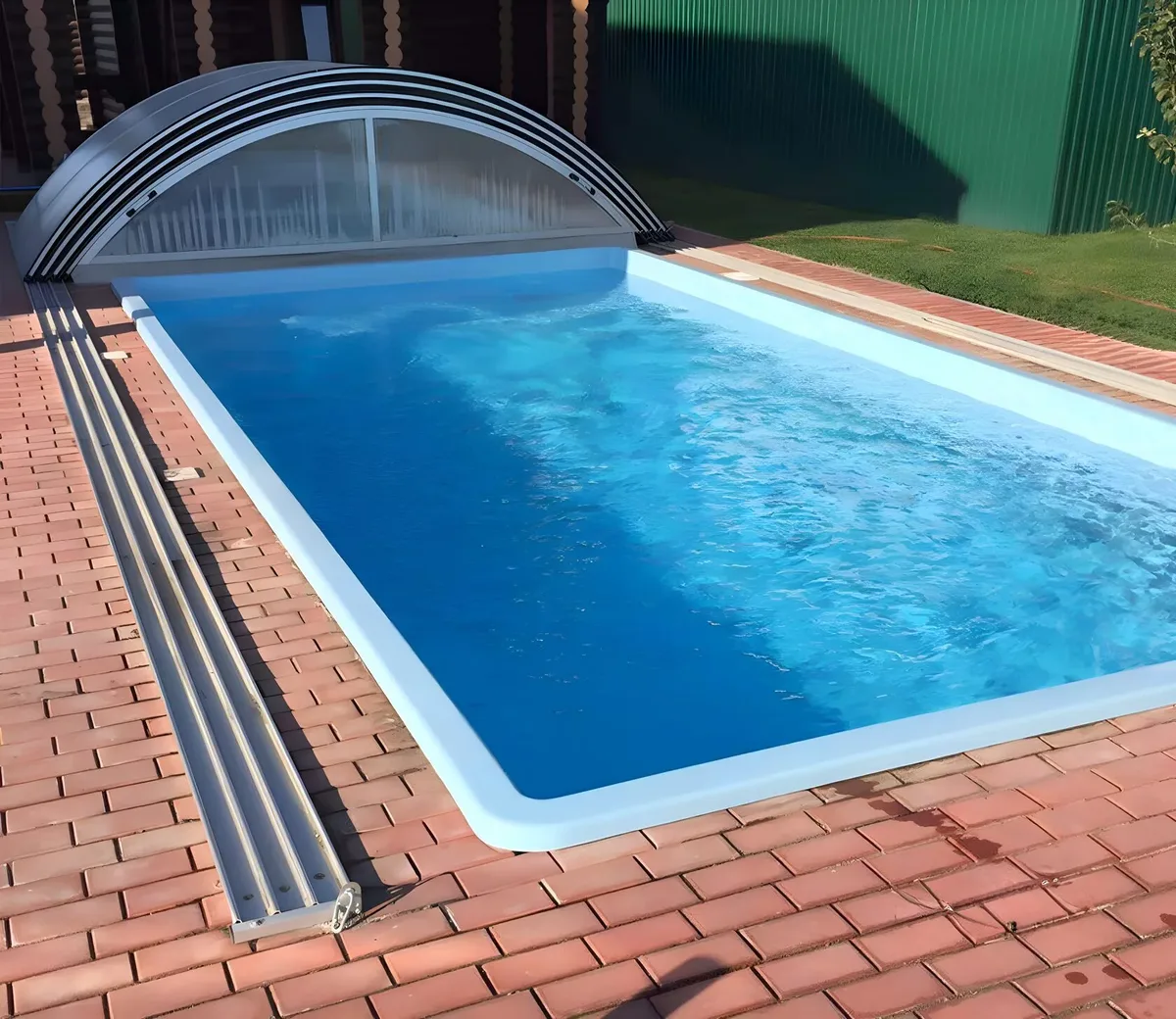 Laguna 7 — вечернее освещение в Саратове