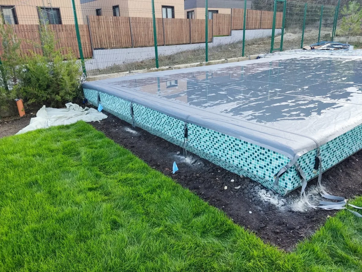 Батутное покрывало на бассейне в Саратове